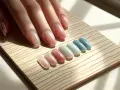 Kurze Nägel stärken: Die beste Naturnagelverstärkung finden