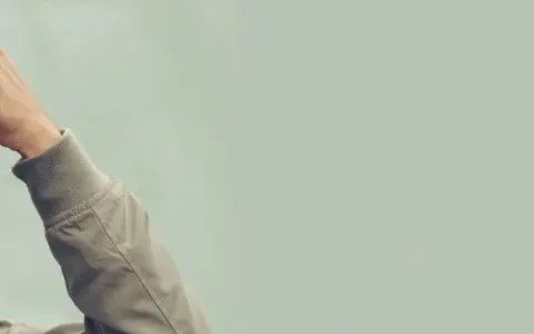 Lange Haare für Männer: Dein Guide von Wachstum bis Styling