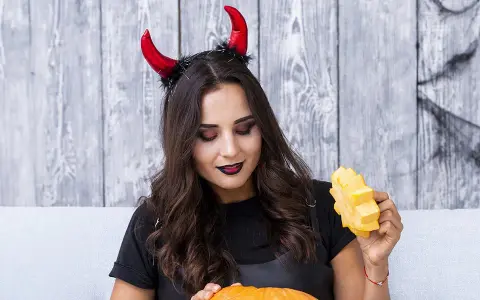 Teufelin Make-up: Dein perfekter Look von einfach bis extrem!