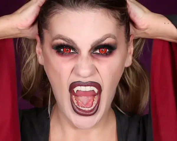 Vampir-Make-up: Meistere den Look von Blässe bis Blut!