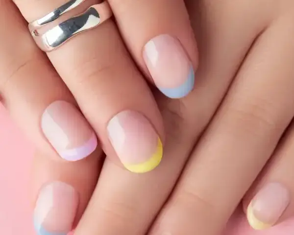 Micro French & Co.: Natürliche French Nägel perfekt stylen