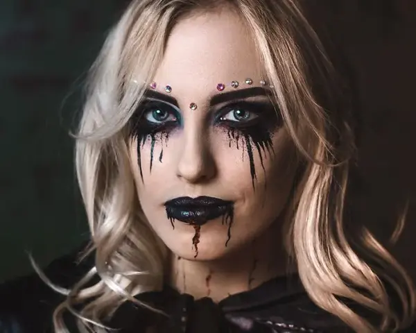 Halloween Make-up einfach: Gruselige Looks schnell selbst schminken
