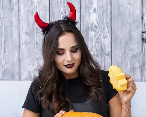Teufelin Make-up: Dein perfekter Look von einfach bis extrem!