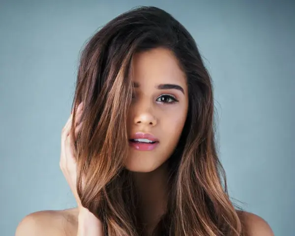 Ihr Blond glänzt! Glossing gegen Gelbstich Salon oder DIY?