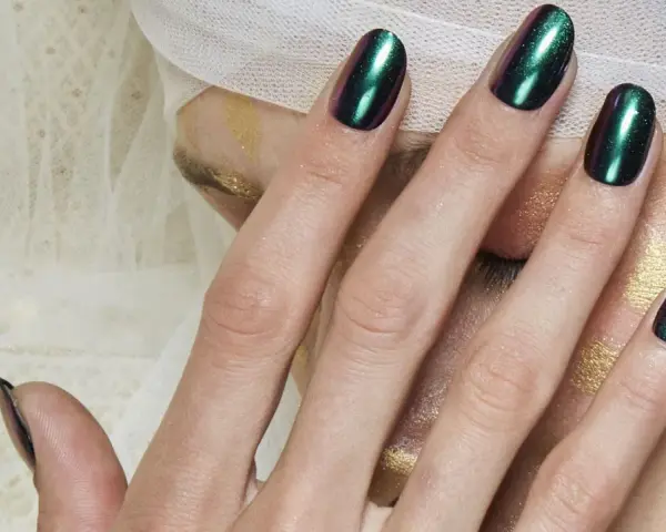 Chrome Nägel: Perfekter Spiegelglanz zu Hause So gelingt's!