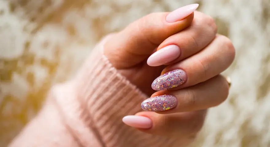 Kurze Ballerina-Nägel: Eleganz, DIY & Trend-Designs 2026